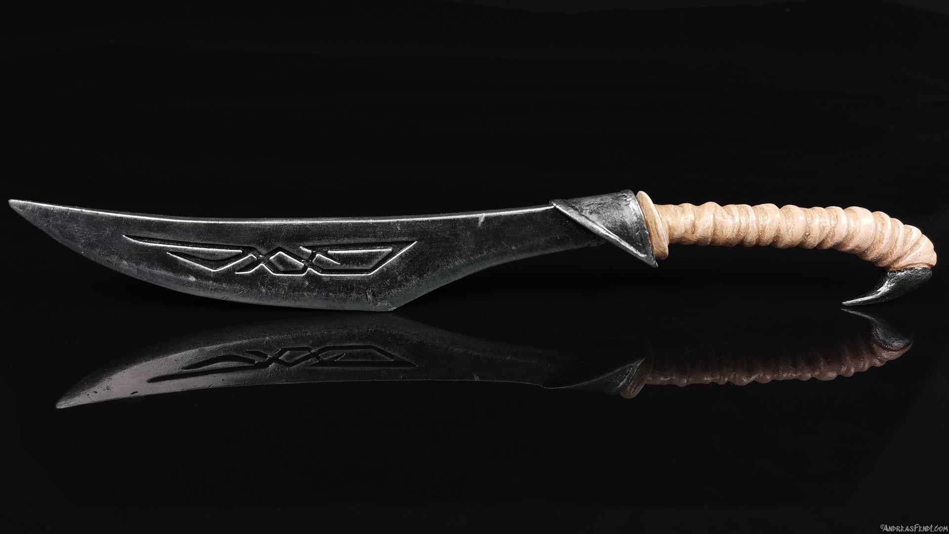 Skyrim nordic caved dagger painted 3D-Print model stand